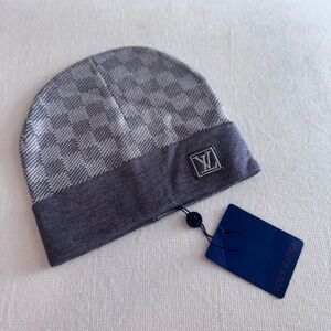 Louis Vuitton LV Damier Knit Beanie Hat Gray Unisex Logo Patch Cap NWT